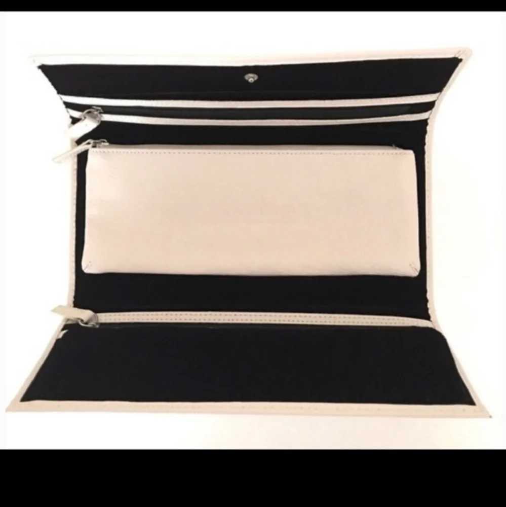 NWOT Pandora Limited Edition Leather Jewelry Travel Case - Picture 3 of 9